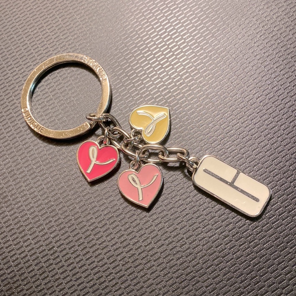 Silver Clinique 💛 Keyring